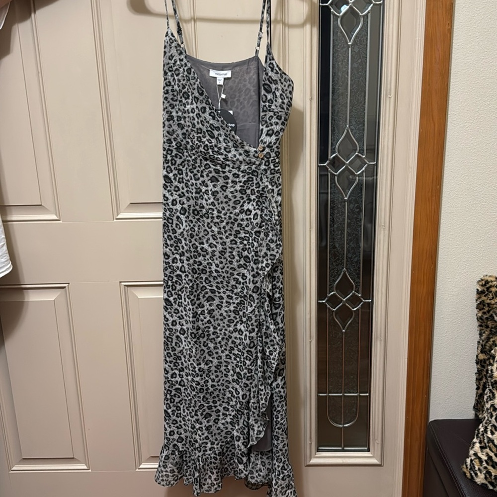 NWT rap, leopard dress